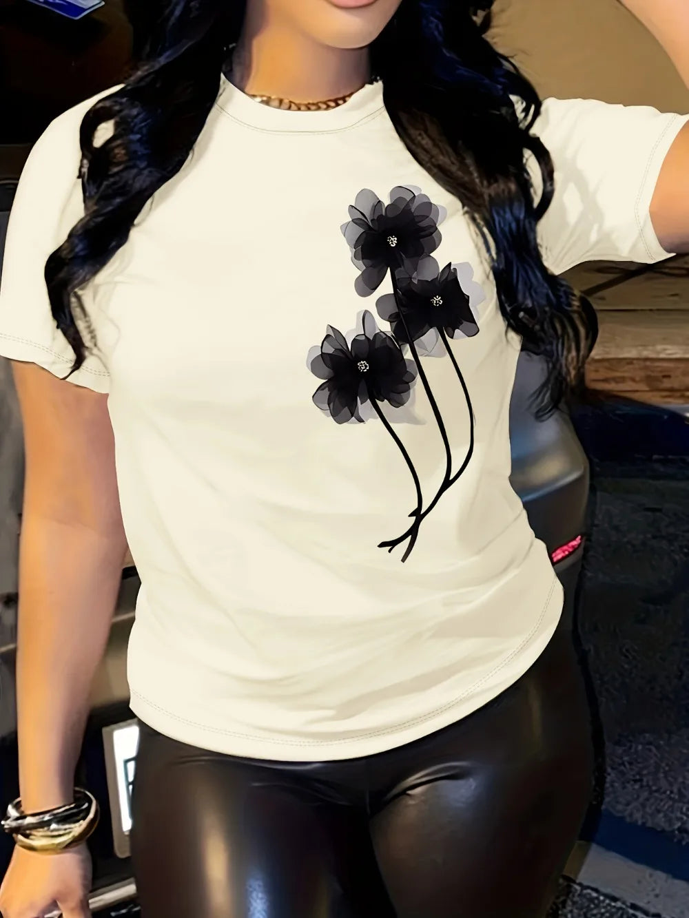 Women's Casual T-Shirt - Black Floral Print Short Sleeve Crew Neck Top Lightweight Breathable Fabric Ladies T Shirts