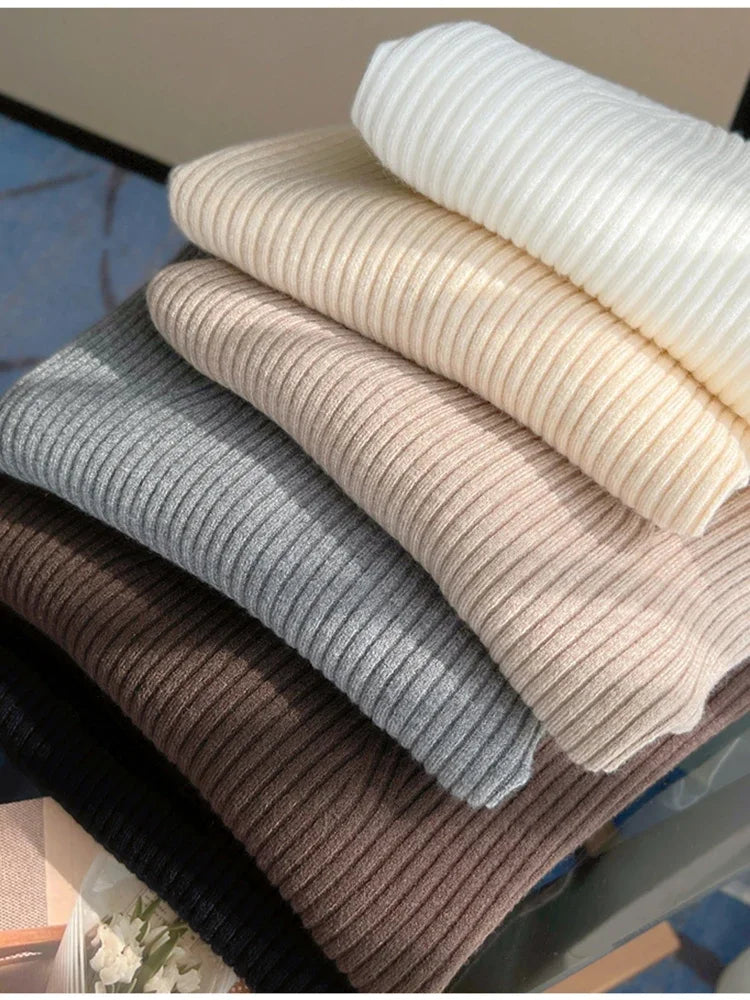 Vela Ribbed V-Neck image 7