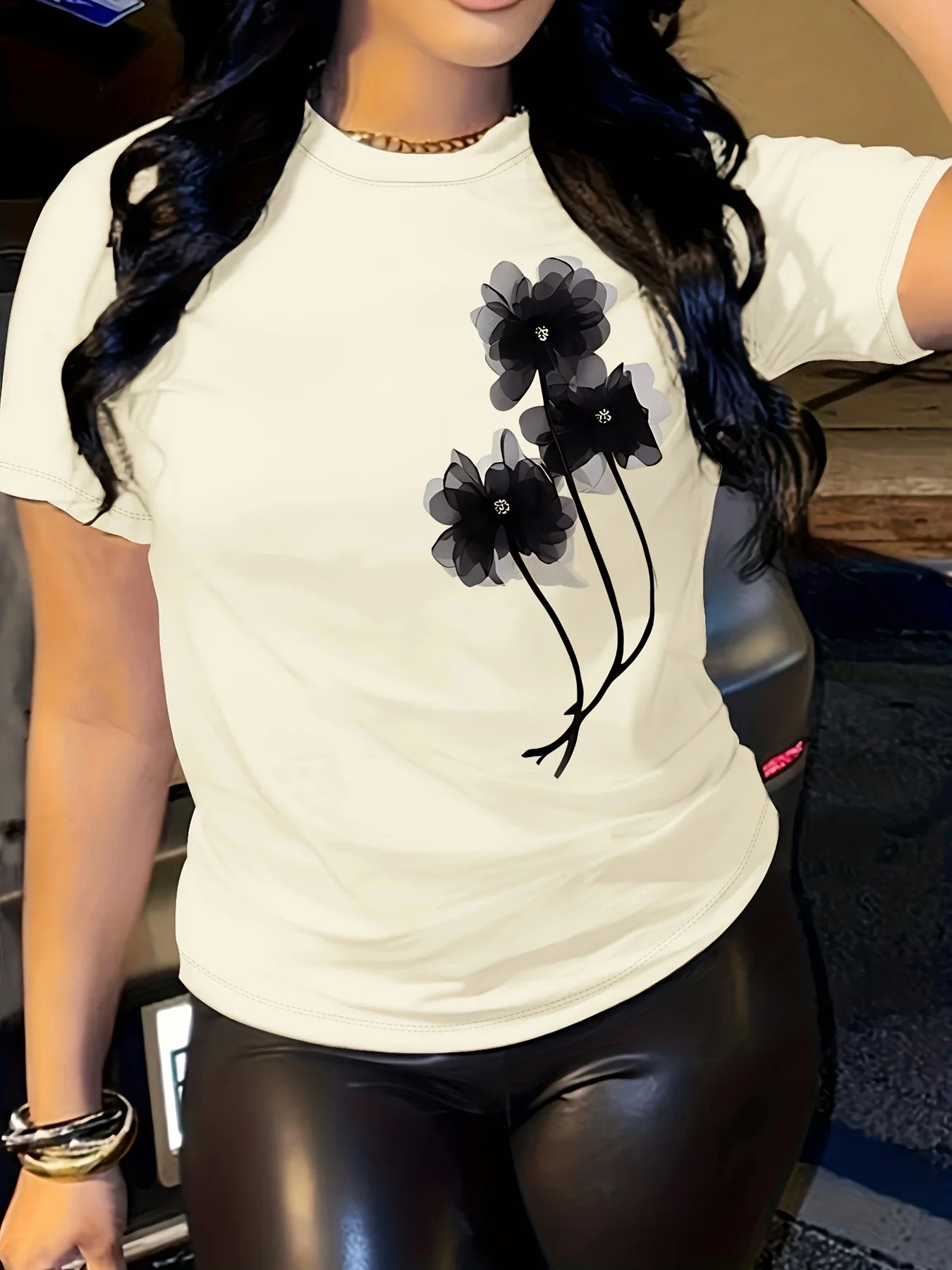 Women's Casual T-Shirt - Black Floral Print Short Sleeve Crew Neck Top Lightweight Breathable Fabric Ladies T Shirts