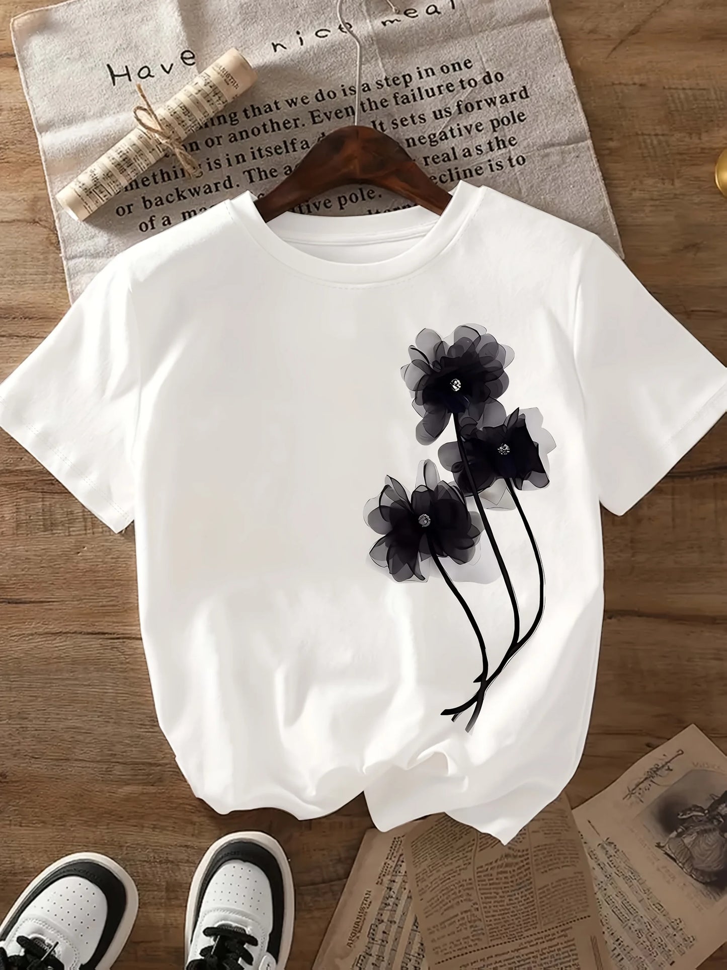 Women's Casual T-Shirt - Black Floral Print Short Sleeve Crew Neck Top Lightweight Breathable Fabric Ladies T Shirts